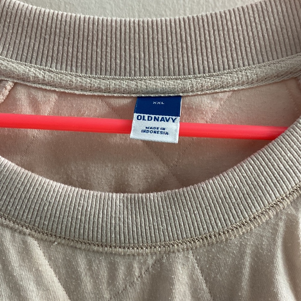 Pink sweater - Picture 2 of 3